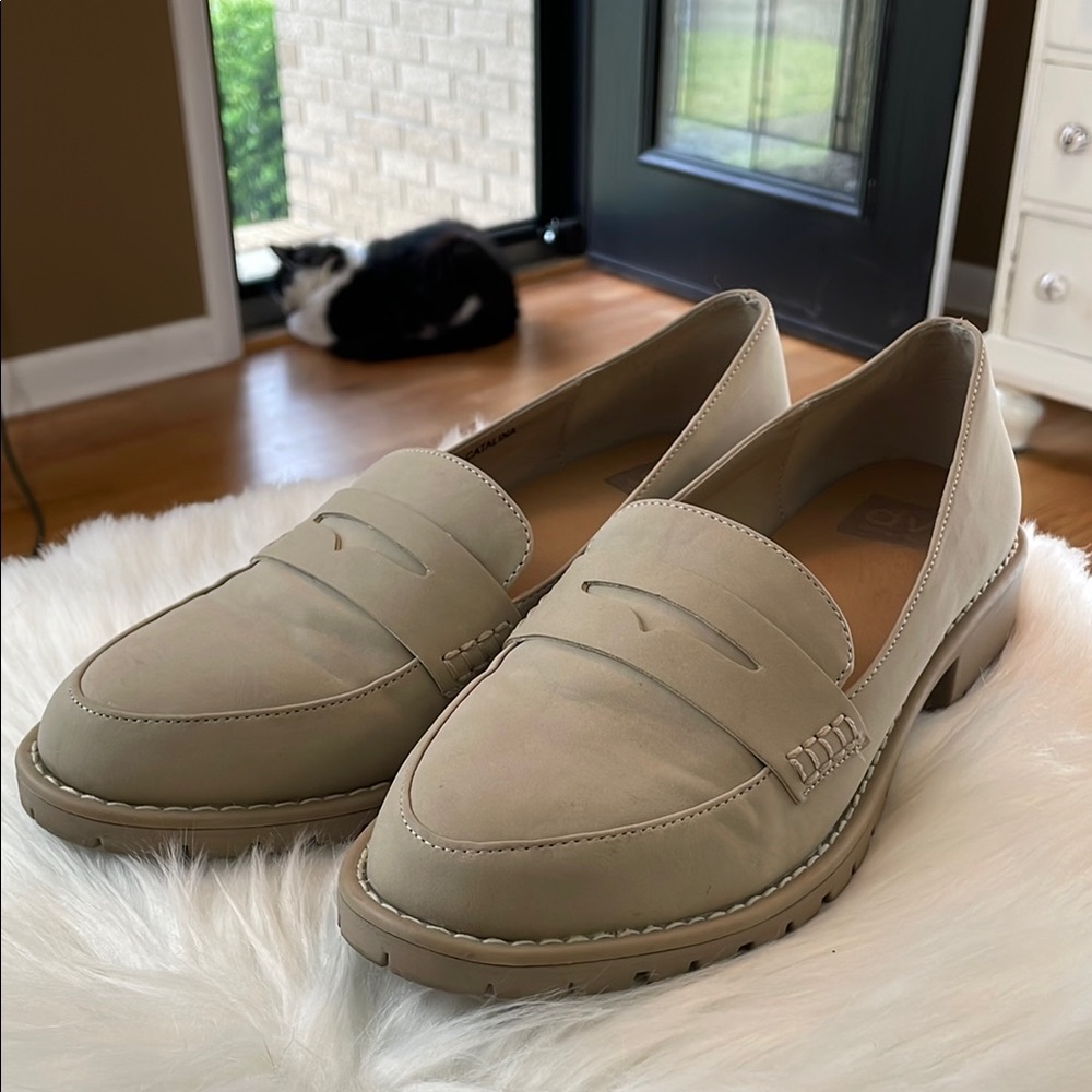 DOLCE VITA Beige nude Loafers 9